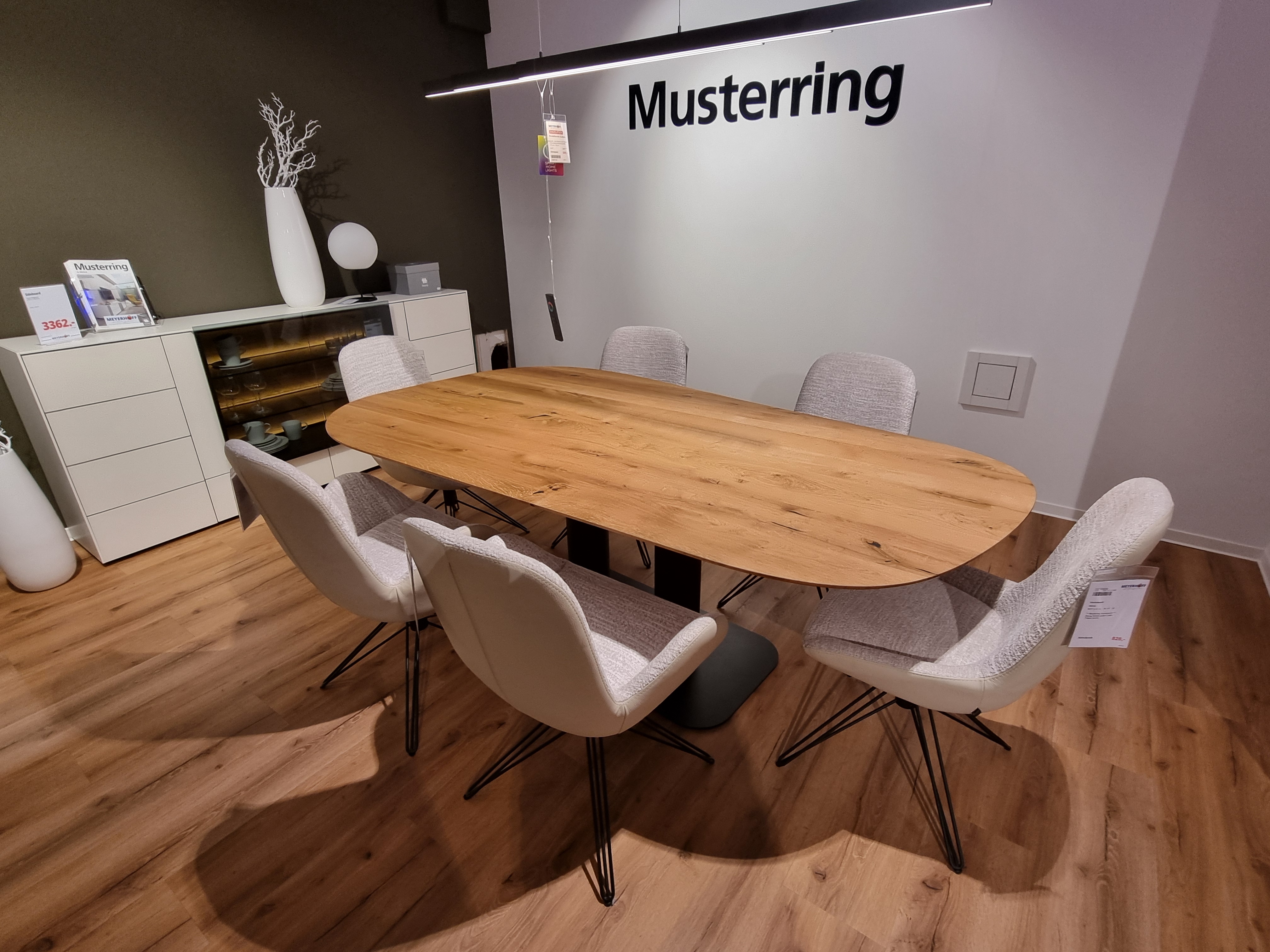 Esstisch, Wildeiche massiv  - Helvin