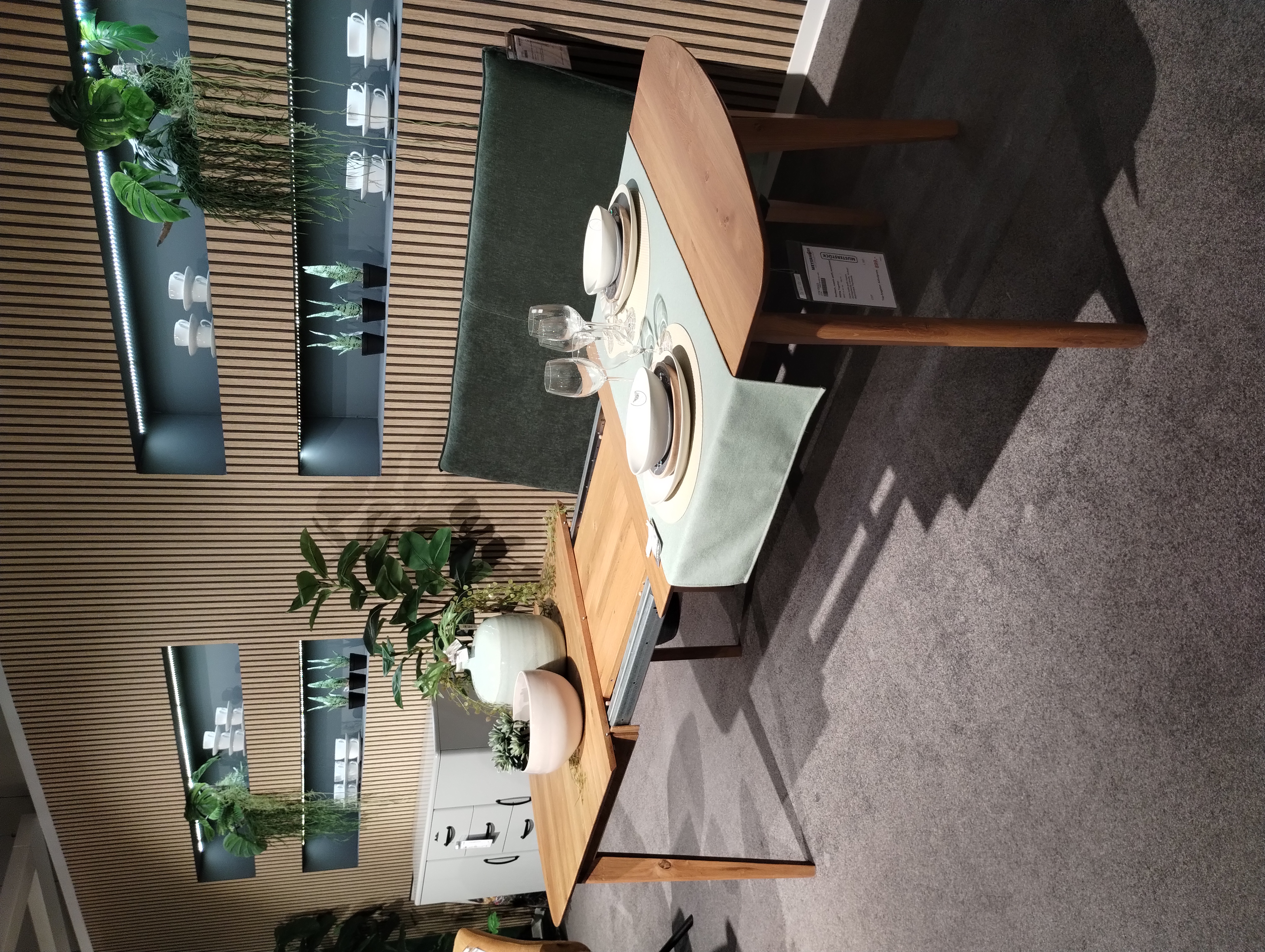 Esstisch, massiv geölt, ausziehbar - Sitting Together