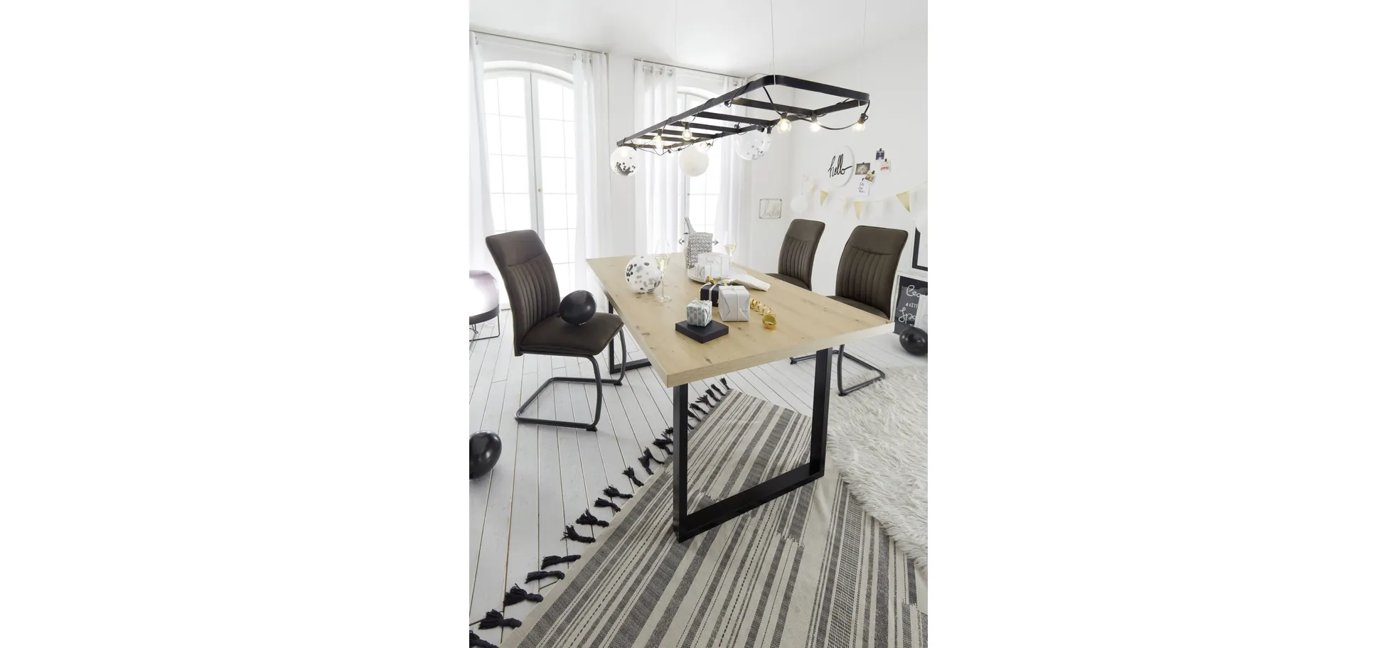 Esstisch - LB ca. 160x90 cm, Eiche Nachbildung, Schwarz
