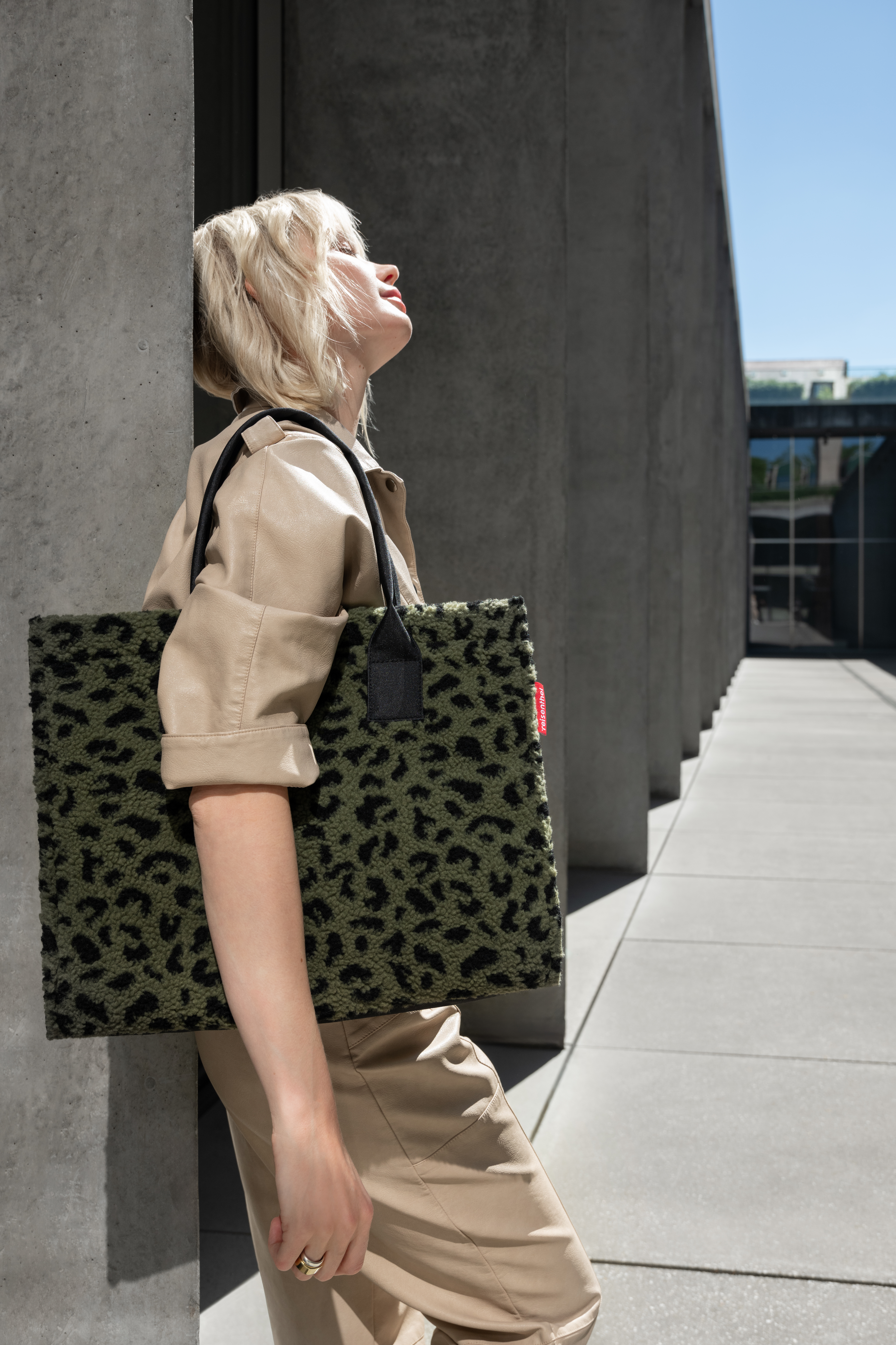 reisenthel, daily shopper - teddy leo olive