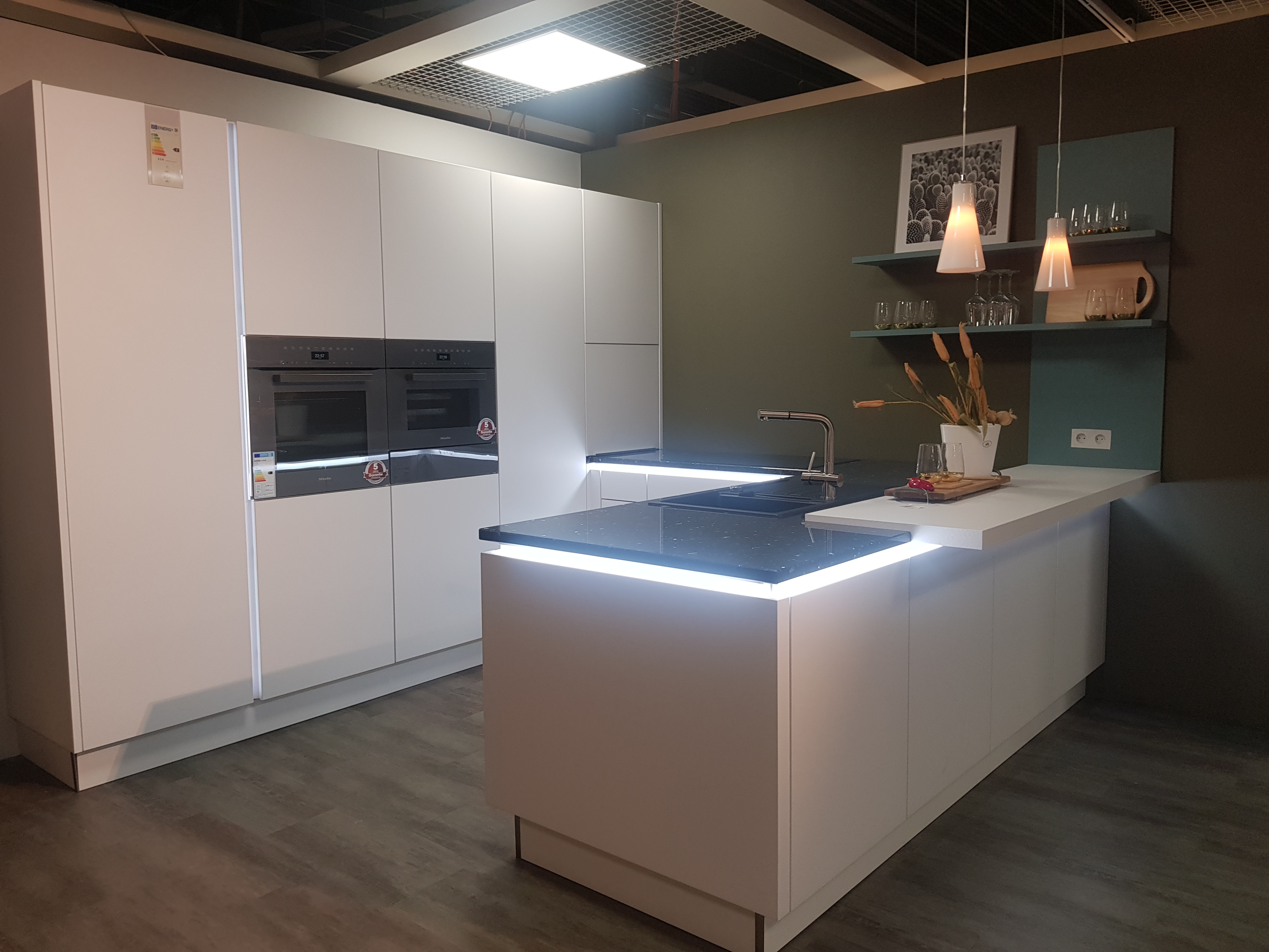 Musterküche 5015 - Premium, Made in Germany