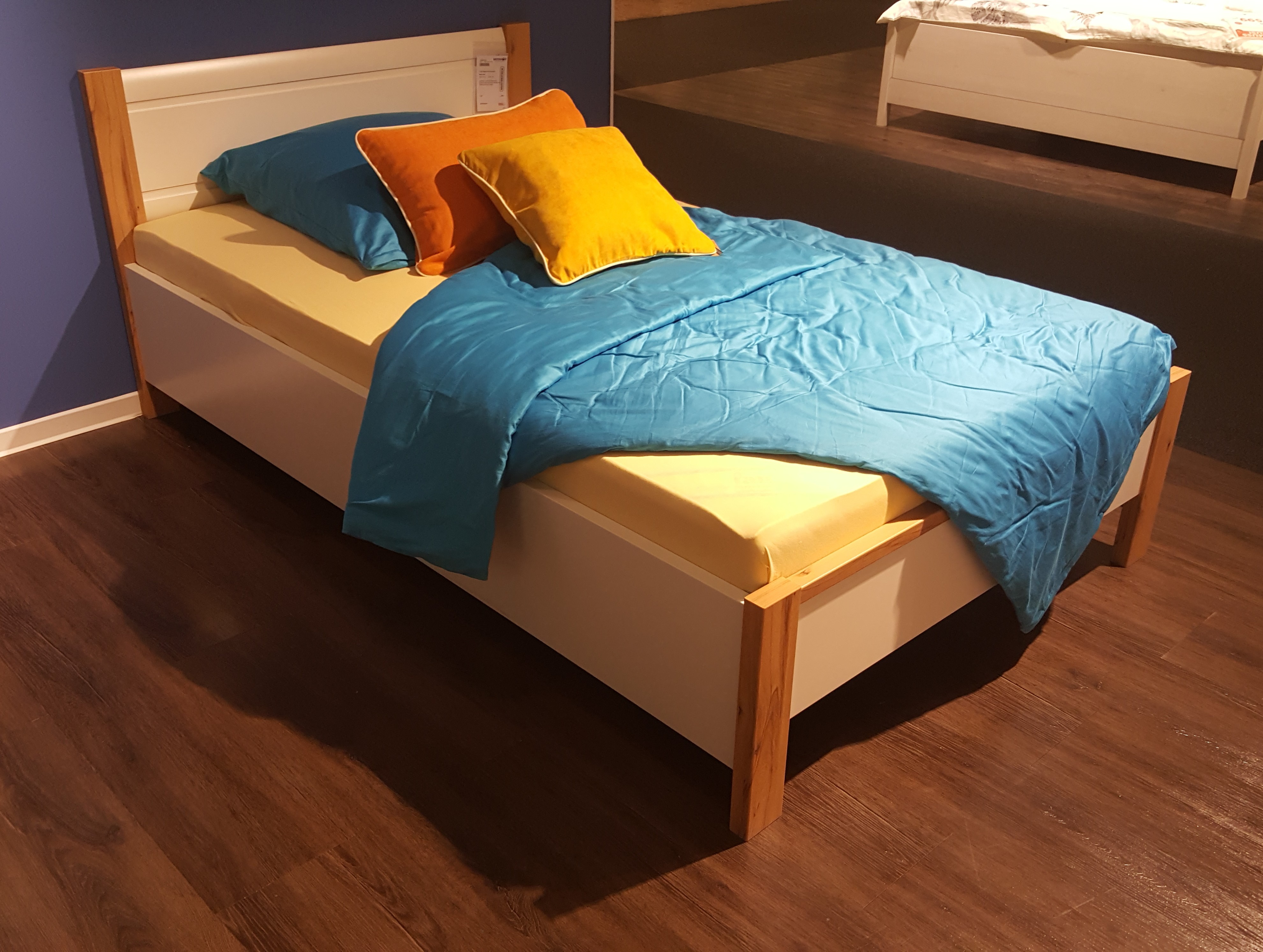 Jugendzimmer, Ast-Kernbuche Nachbildung - Mykon 694