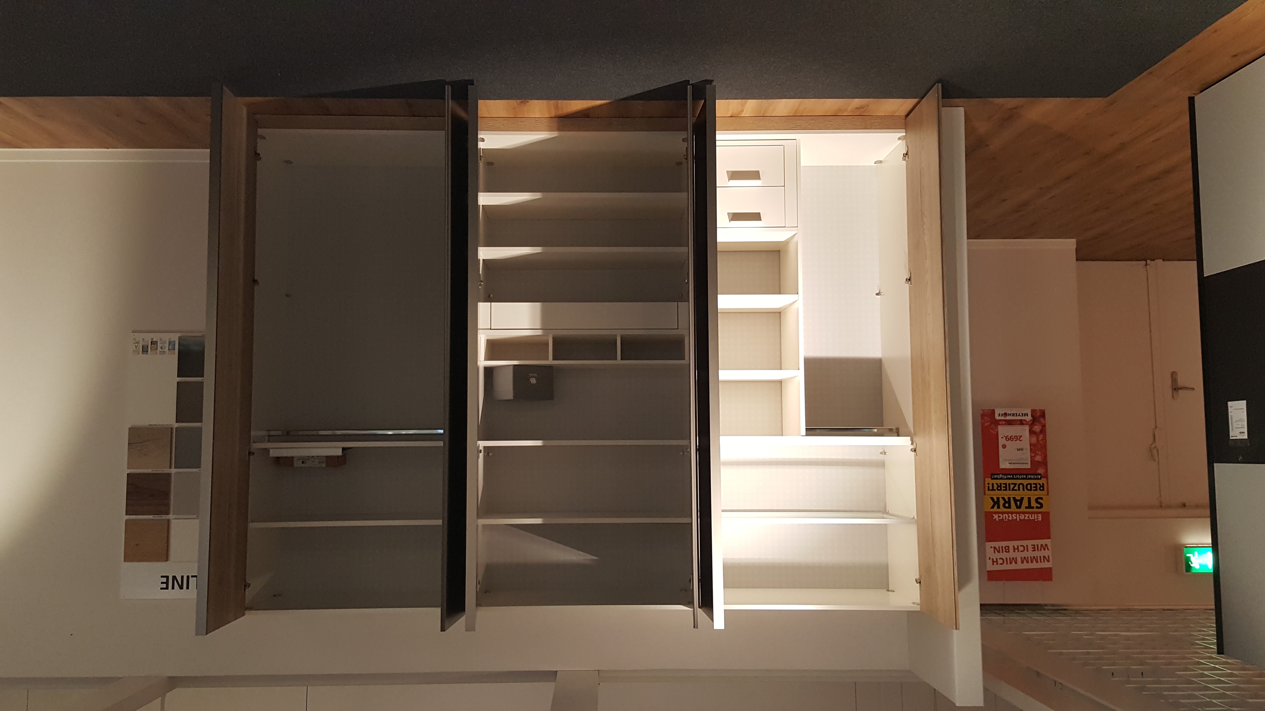 Kleiderschrank - Airline 100