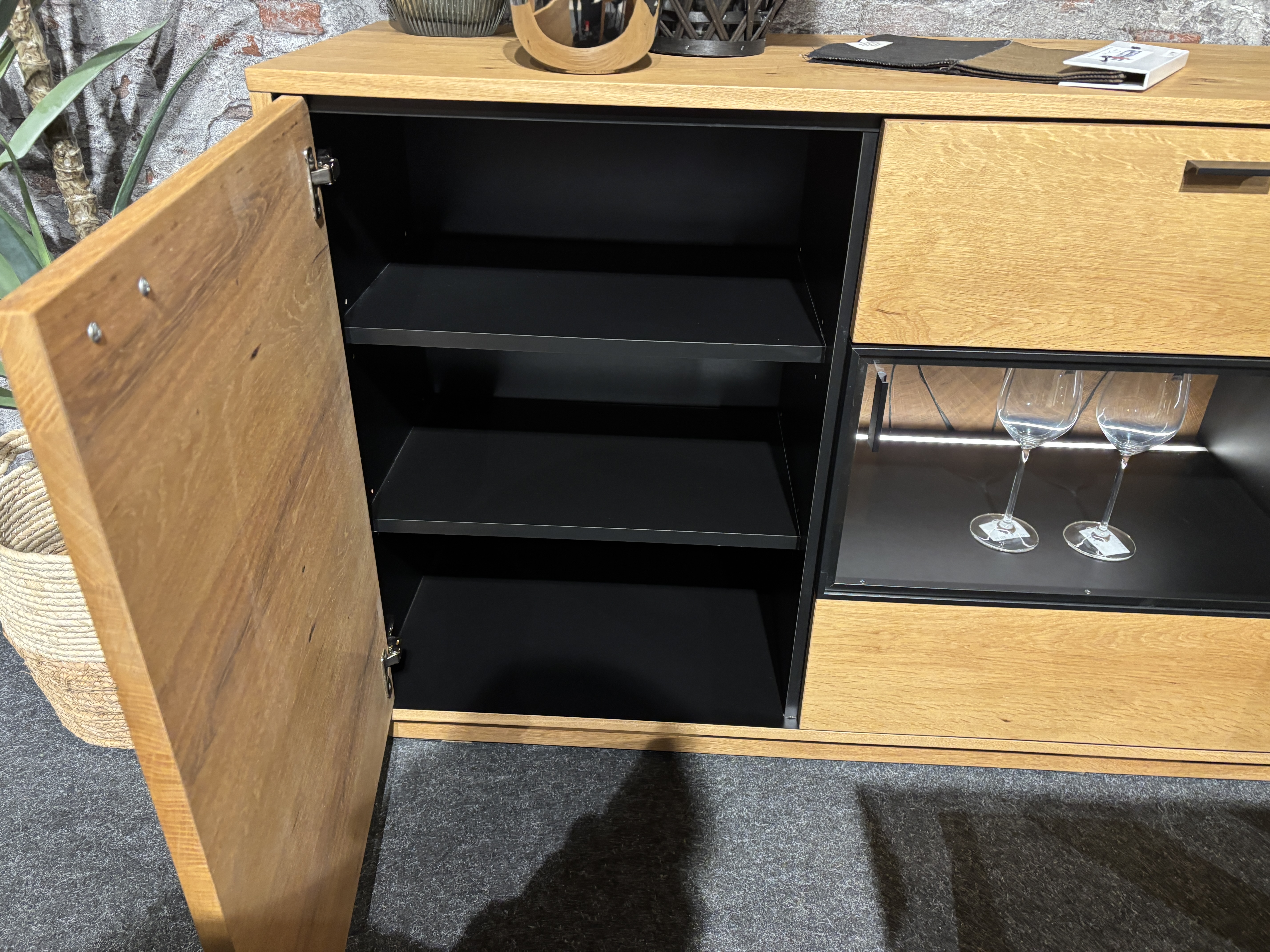 Anrichte, Wildeiche furniert - Mykon 918