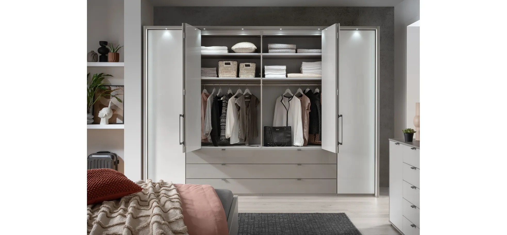 Drehtürenschrank Marbella - B. ca. 157cm, Korpus Melamin, Grau, Front Glas, Weiß