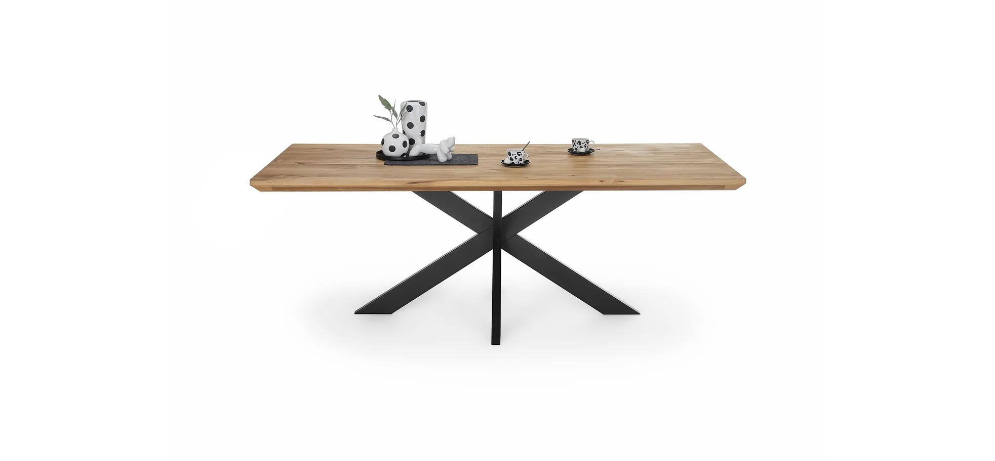 Esstisch - LB ca. 240x100 cm, Wildeiche massiv geölt, Schweizer Kante, Schwarz