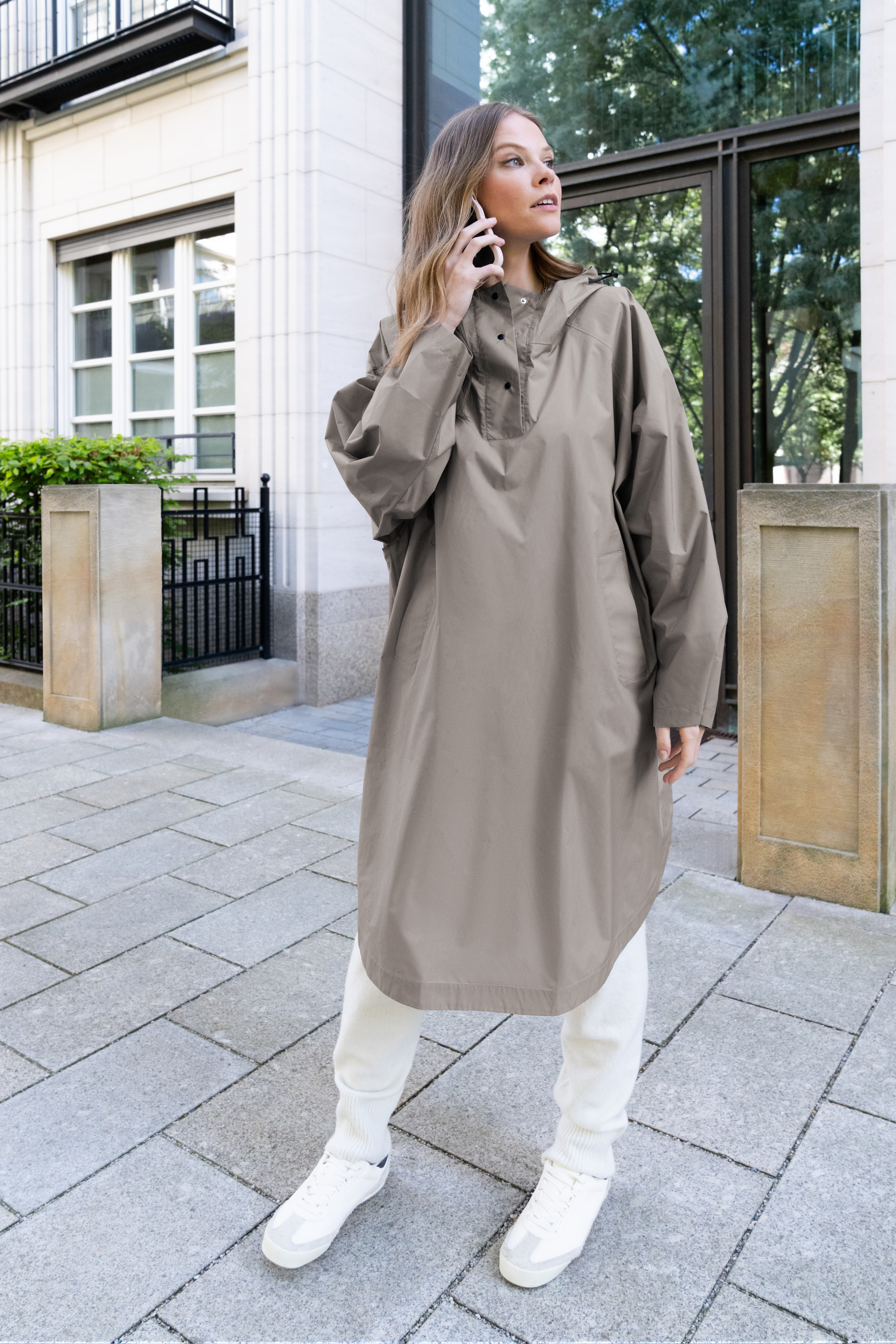 reisenthel, mini maxi regencape - dark taupe