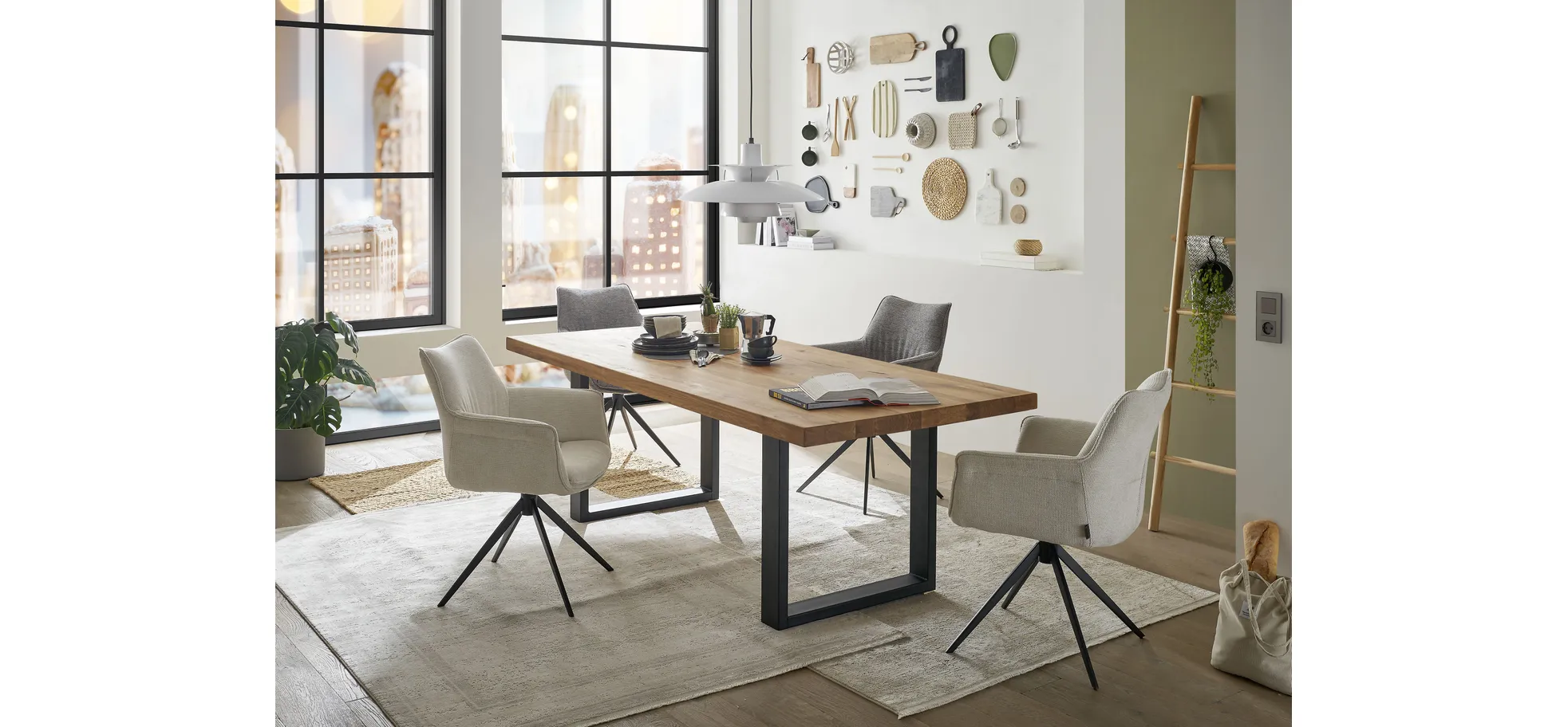 Armlehnstuhl, Bezug weiß, 360° drehbar - Maike