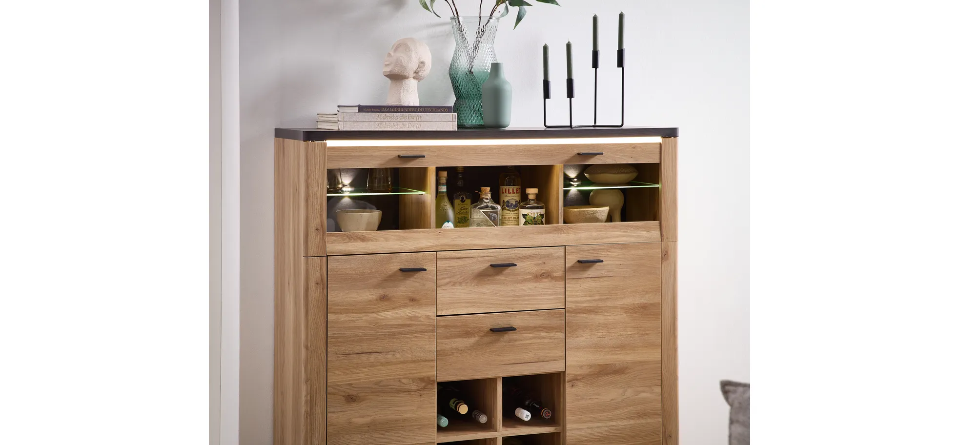 Highboard - mit Beleuchtung, B ca. 128 cm, Eiche Nachbildung, Eiche dunkel Nachbildung Highboard - mit Beleuchtung, B ca. 128 cm, Eiche Nachbildung, Eiche dunkel Nachbildung