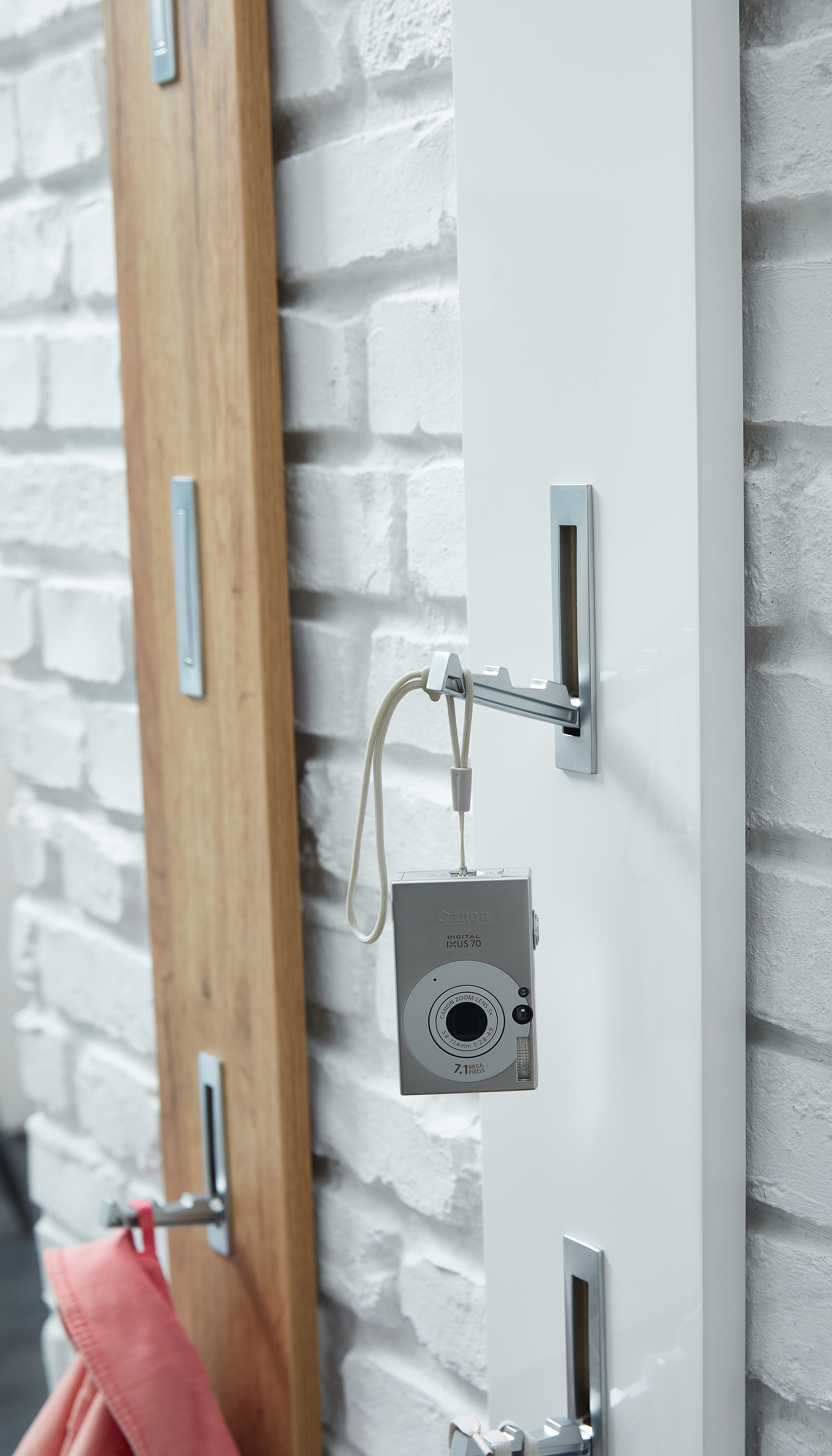 Garderobenpaneel, weiß, Klapphaken - GNOIEN