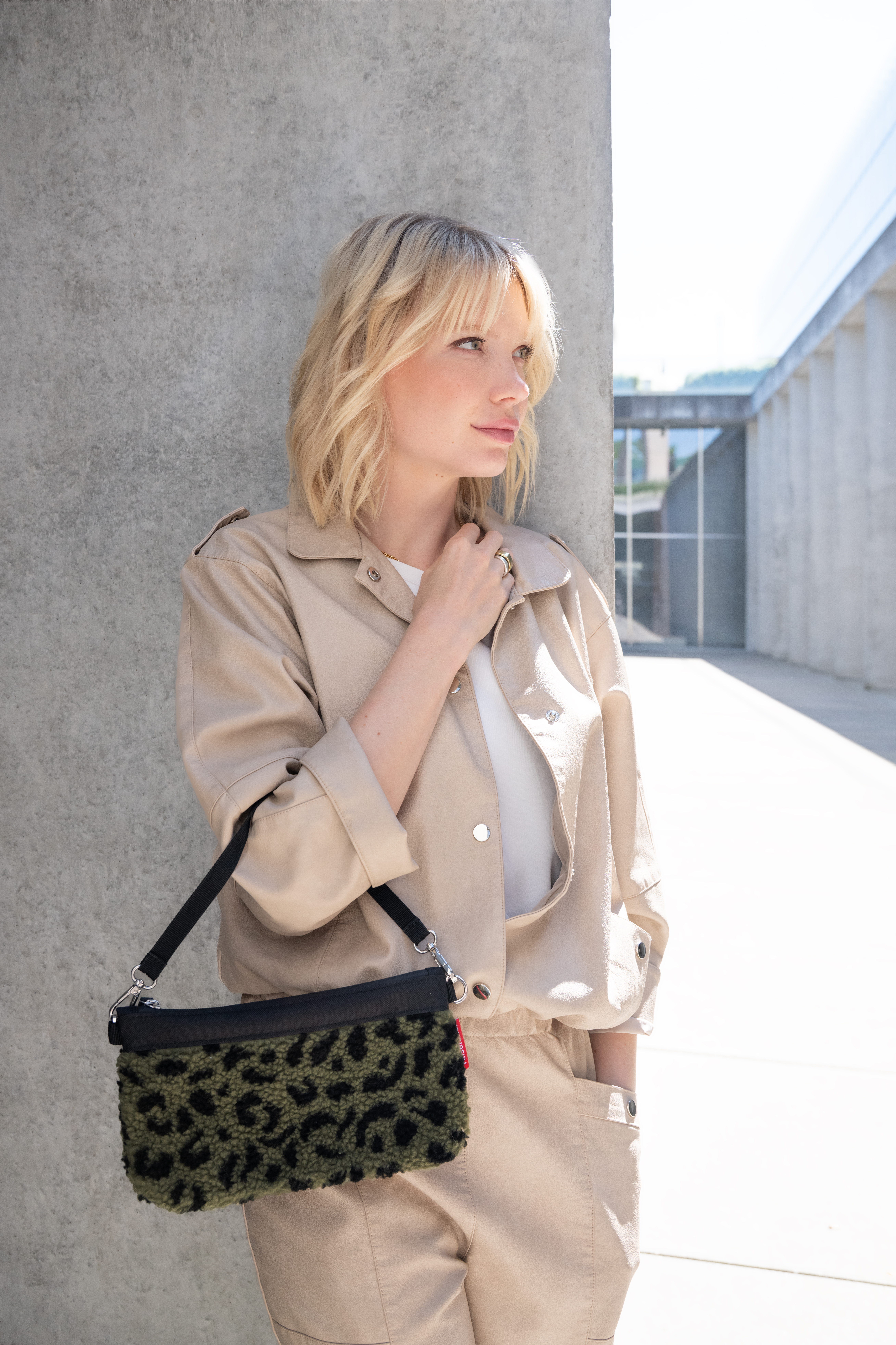 reisenthel, mini pouch - leo olive