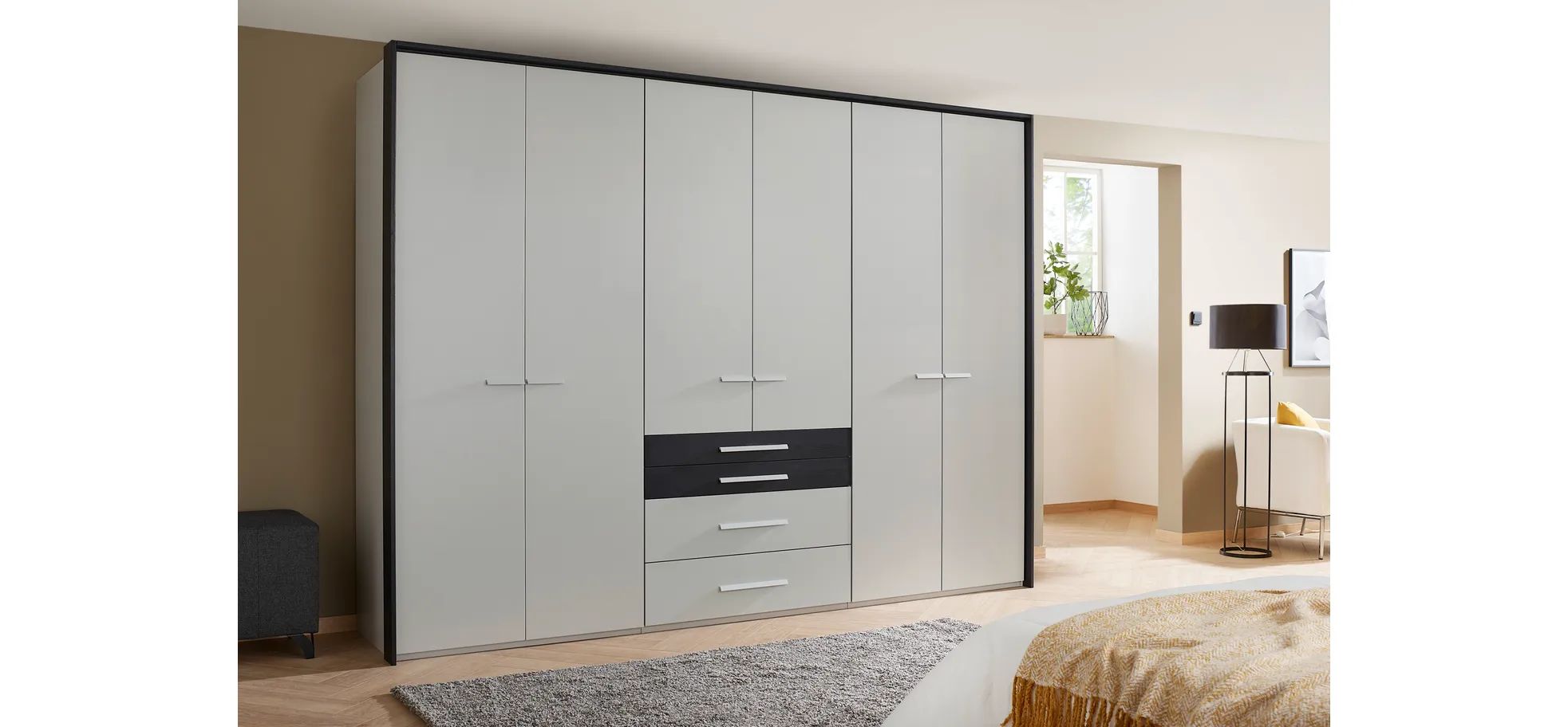 Drehtürenschrank - inkl. Passepartout B. ca. 304 cm, Seidengrau, Absetzungen Dekor Black-Oak