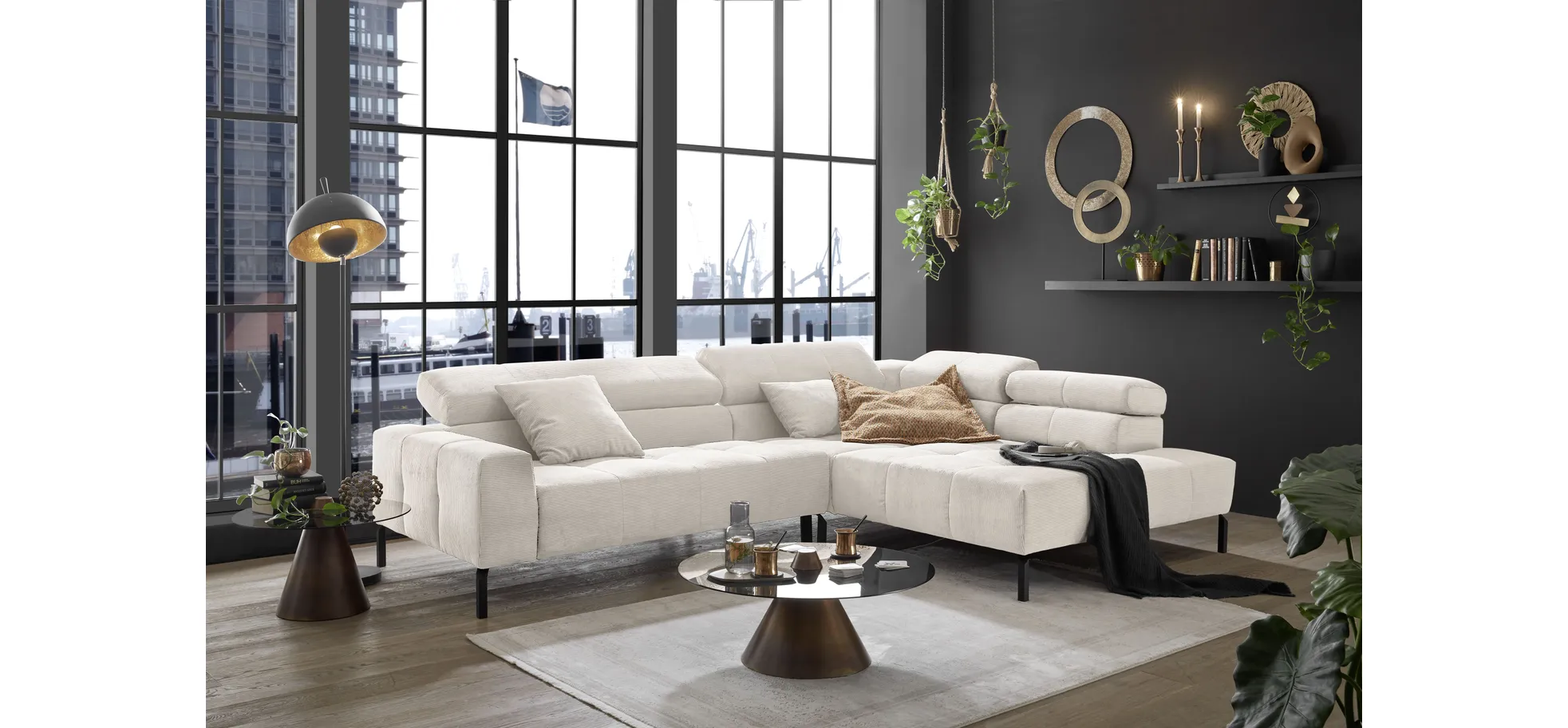  Ecksofa COLLEEN - 2-Sitzer mit Ecke rechts, Sitzvorzug motorisch, Feincord, Weiß