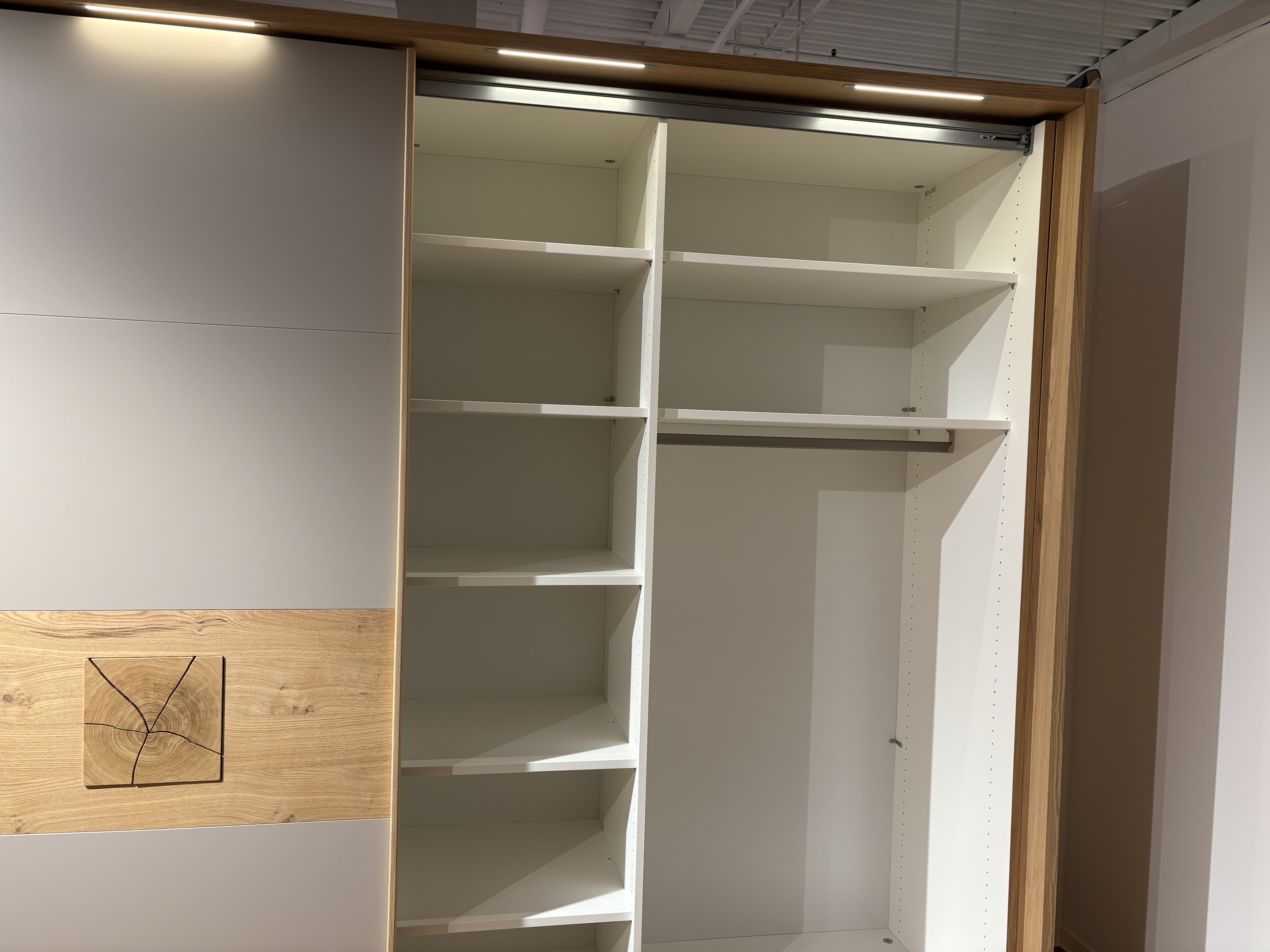 Schwebetürenschrank, Balkeneiche, 301 cm breit - SW Multiline