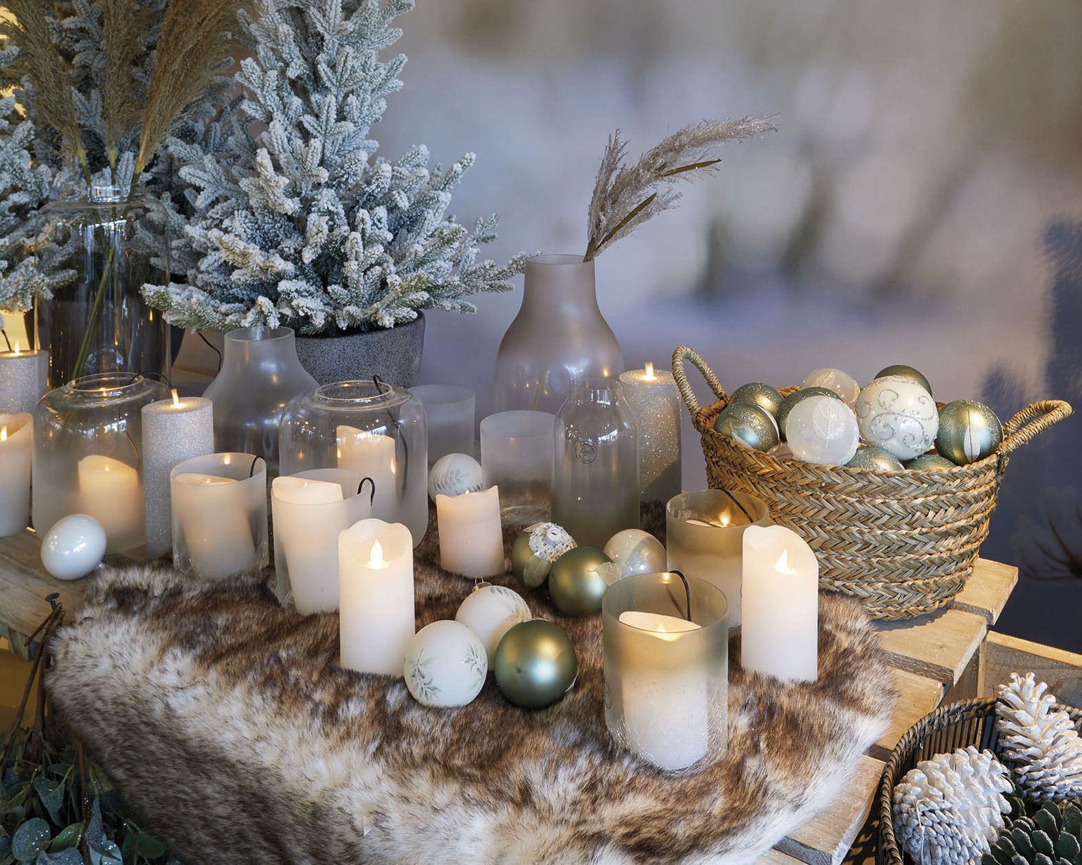 LED Flackerkerze - weiss/warmes weiss, Wachs, Ø7.5-H10cm-1L