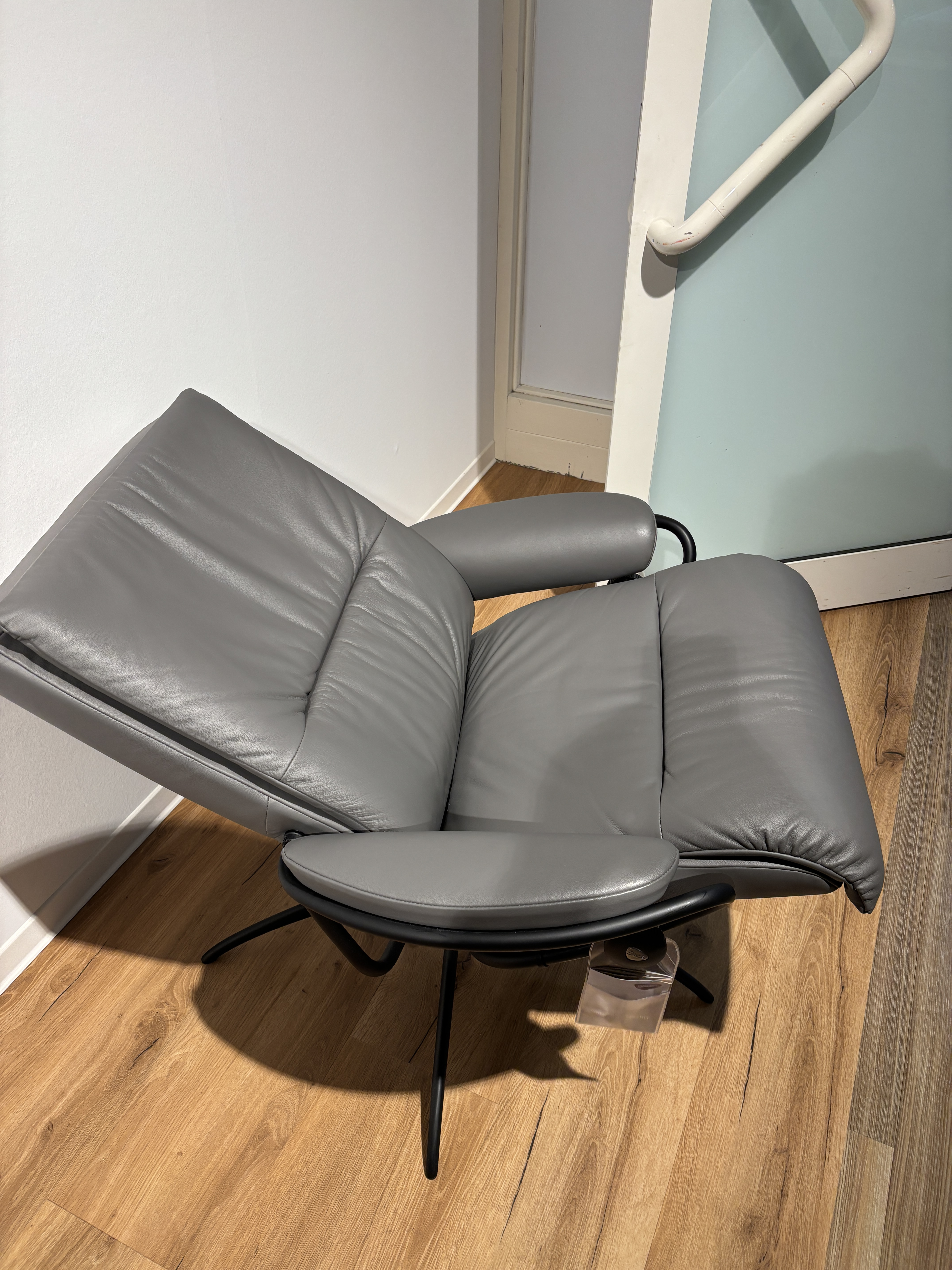Sessel, Leder metal grey, Gestell schwarz - Tokyo