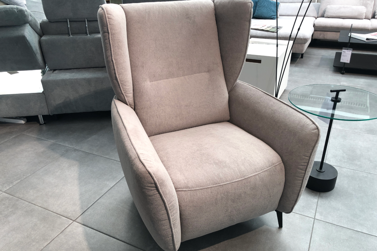 Sessel mit Hocker, Stoff hellgrau - Eila