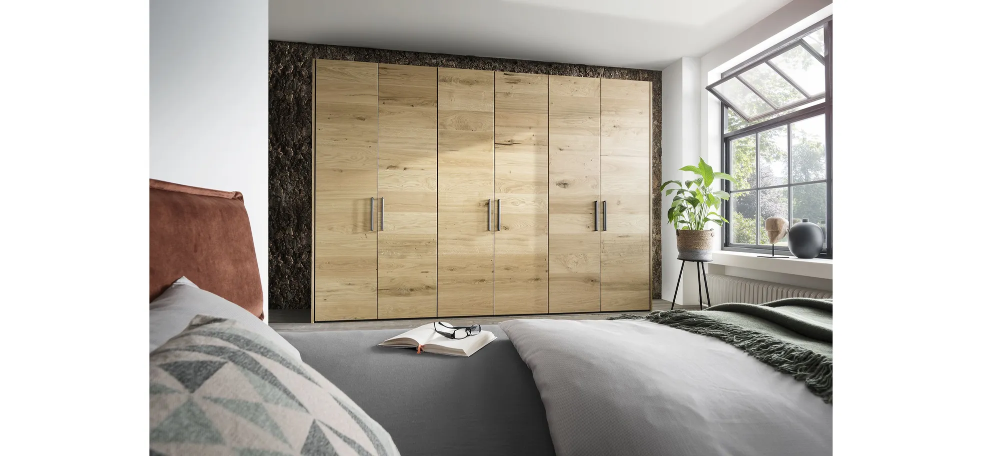 Drehtürenschrank Colorado - B. ca. 307 cm, Wildeichefurnier natur