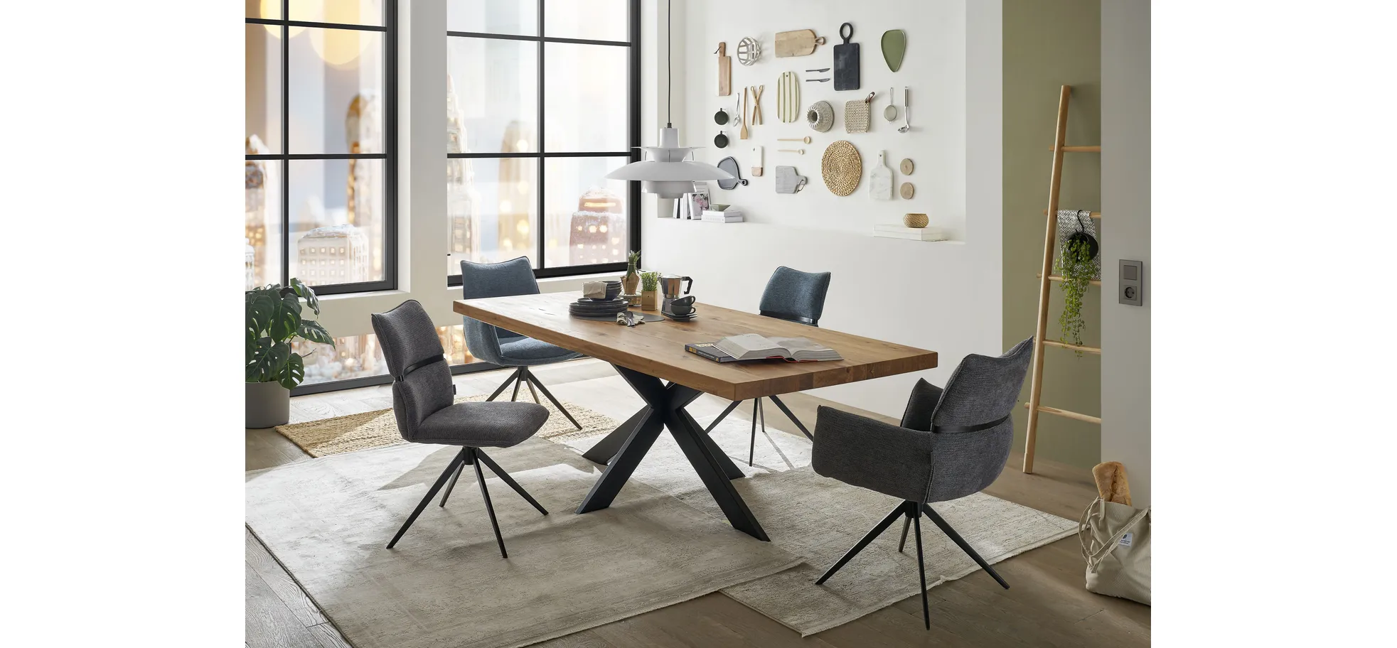 Stuhl, Bezug türkis, drehbar 360° autoreturn - Marja