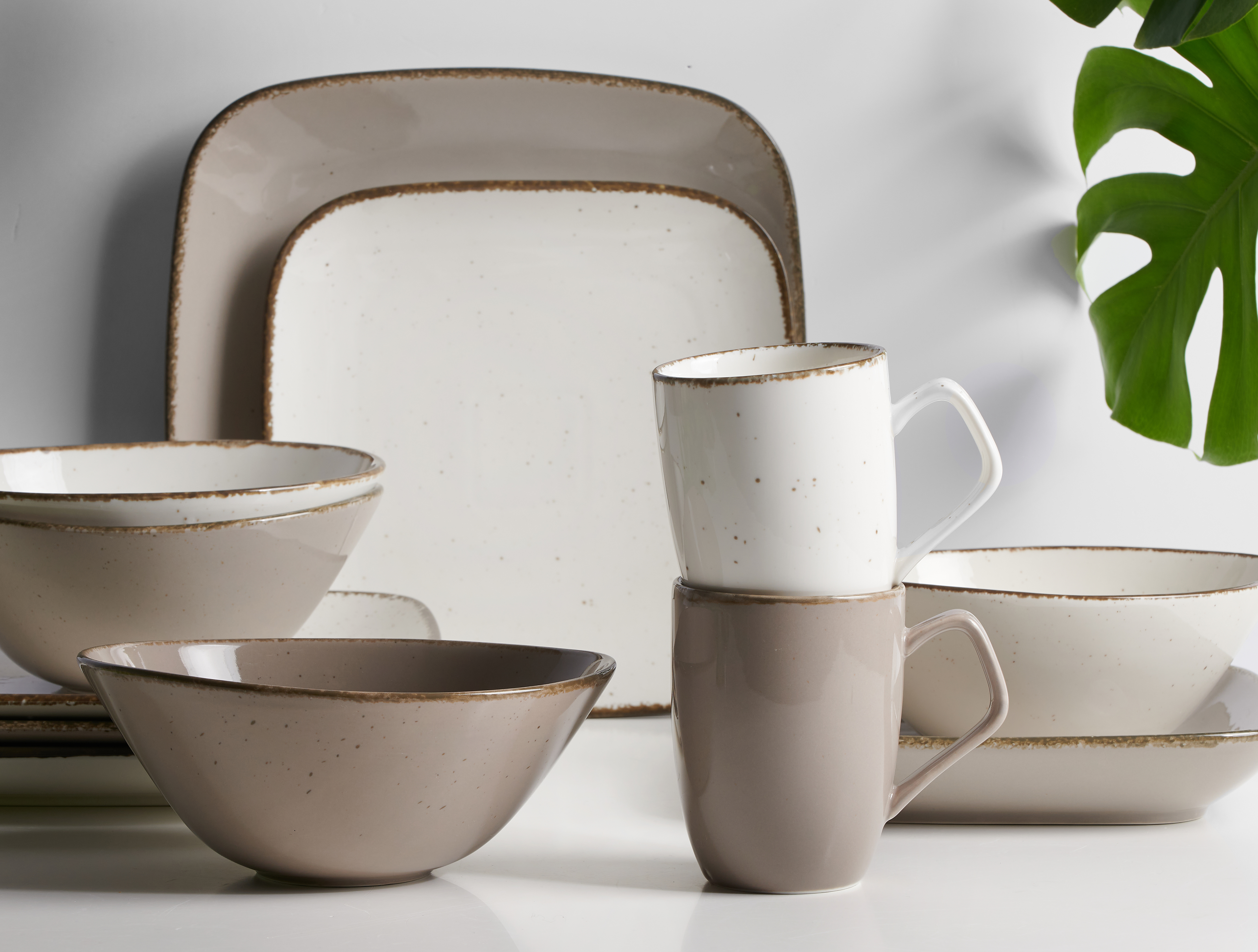 Henkelbecher Casa Creme 380 ml - Porzellan, spülmaschinenfest, rund, beige