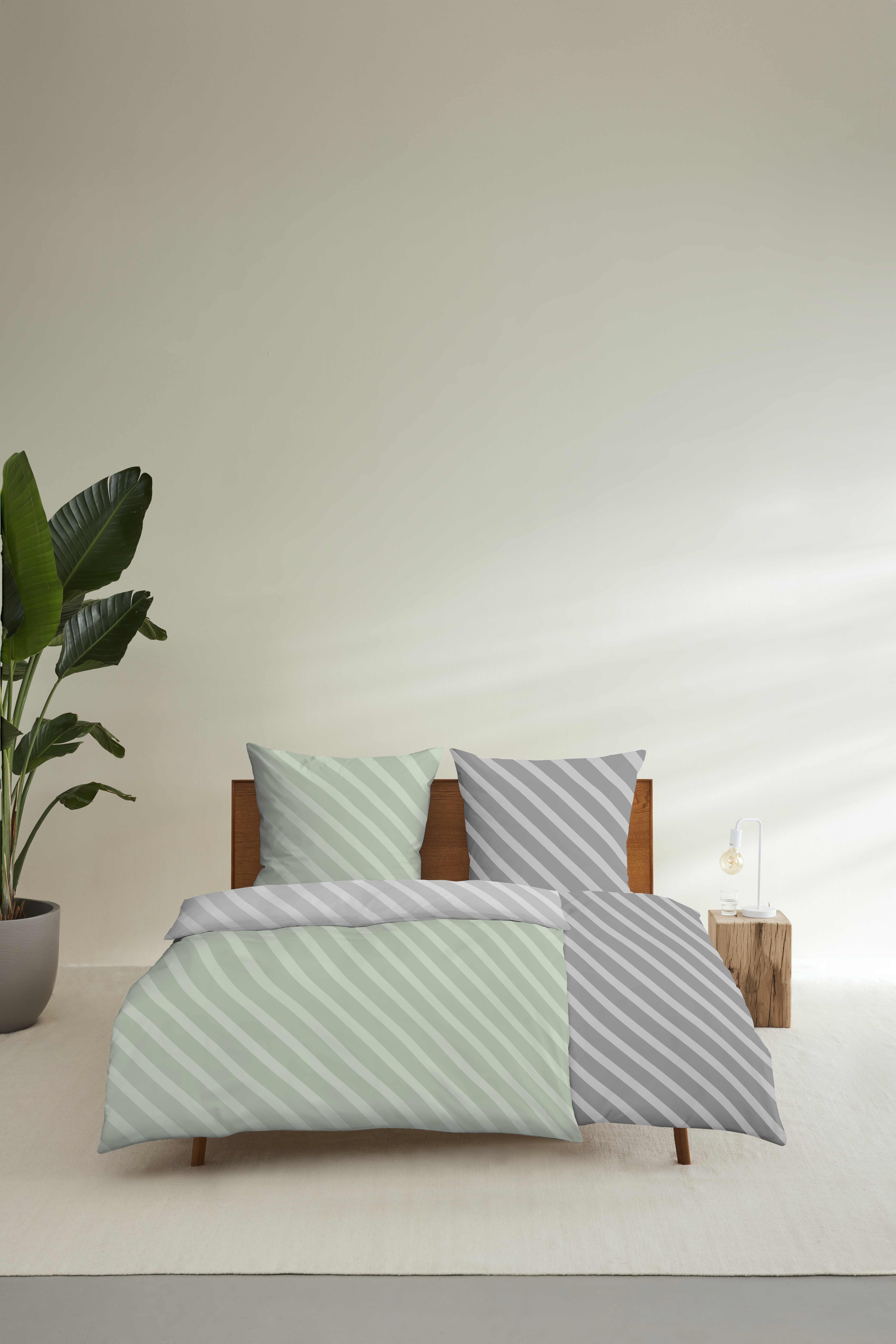 Satin-Wendebettwäsche - 155x220cm, grün/grau Satin-Wendebettwäsche - 155x220cm, grün/grau