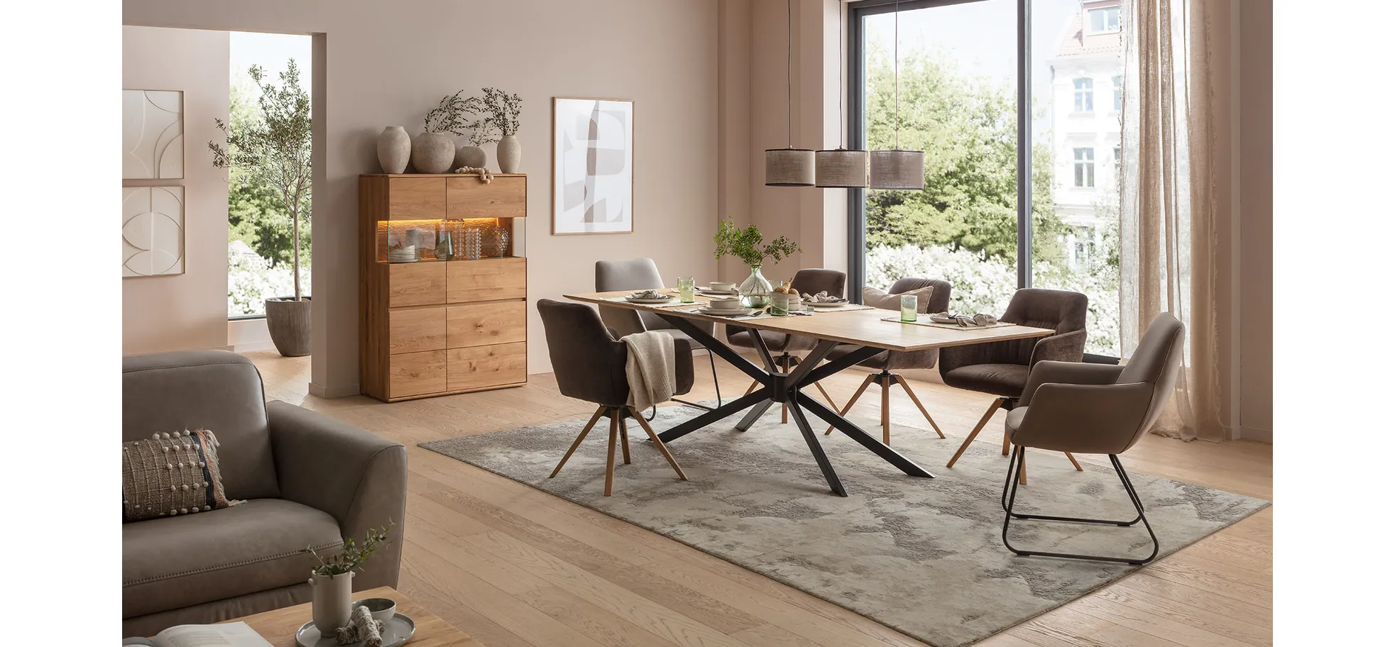 Highboard Hillsboro - inkl. Beleuchtung, Wildeiche natur, geölt