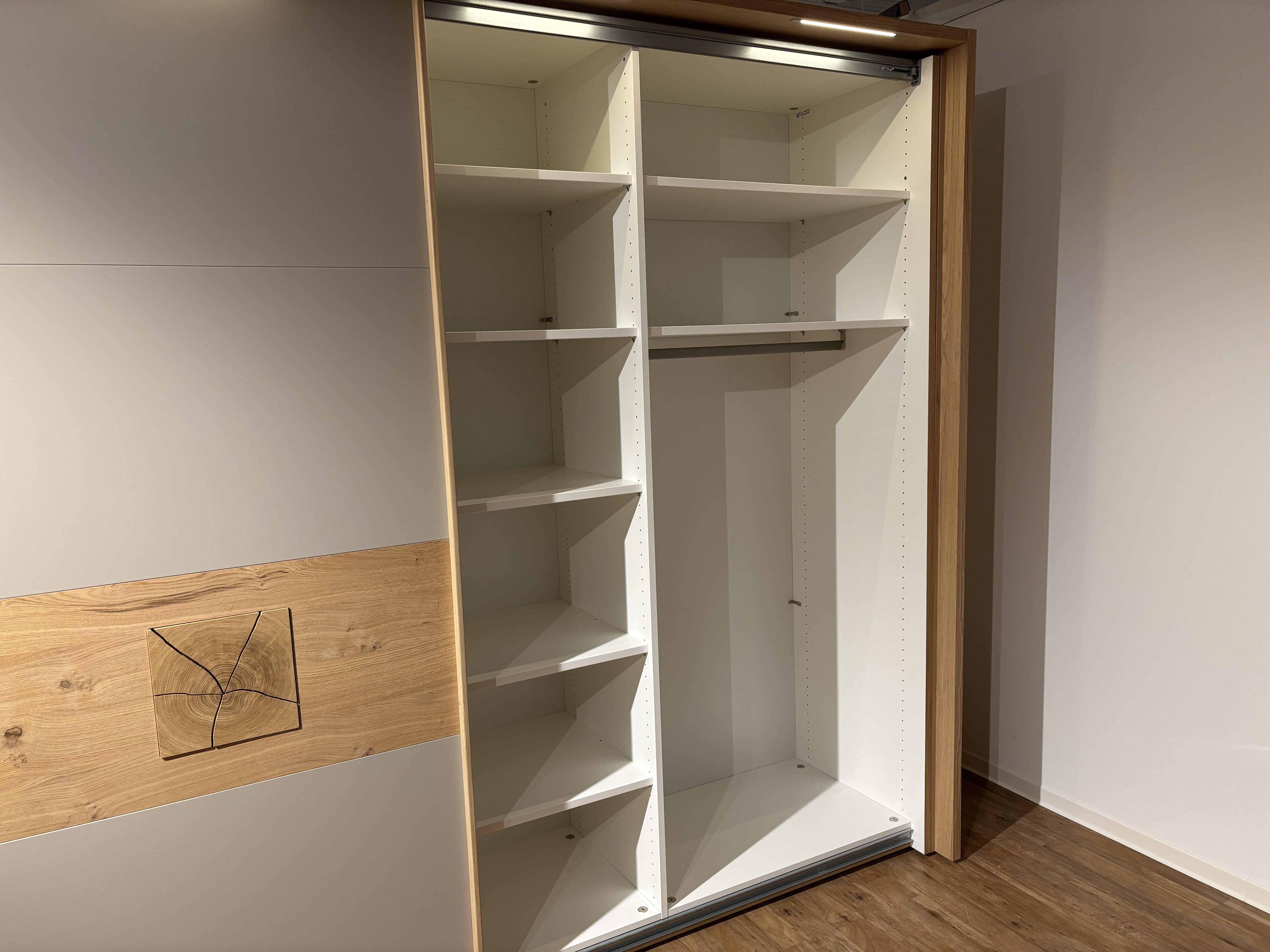 Schwebetürenschrank, Balkeneiche, 301 cm breit - SW Multiline