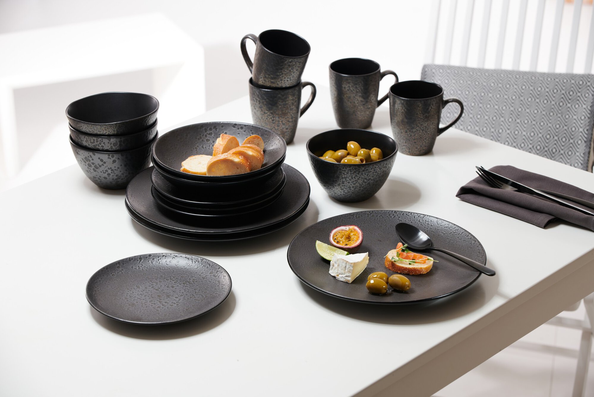 Suppenteller Kitwe Schwarz 20 cm - Steingut, spülmaschinenfest, rund, schwarz