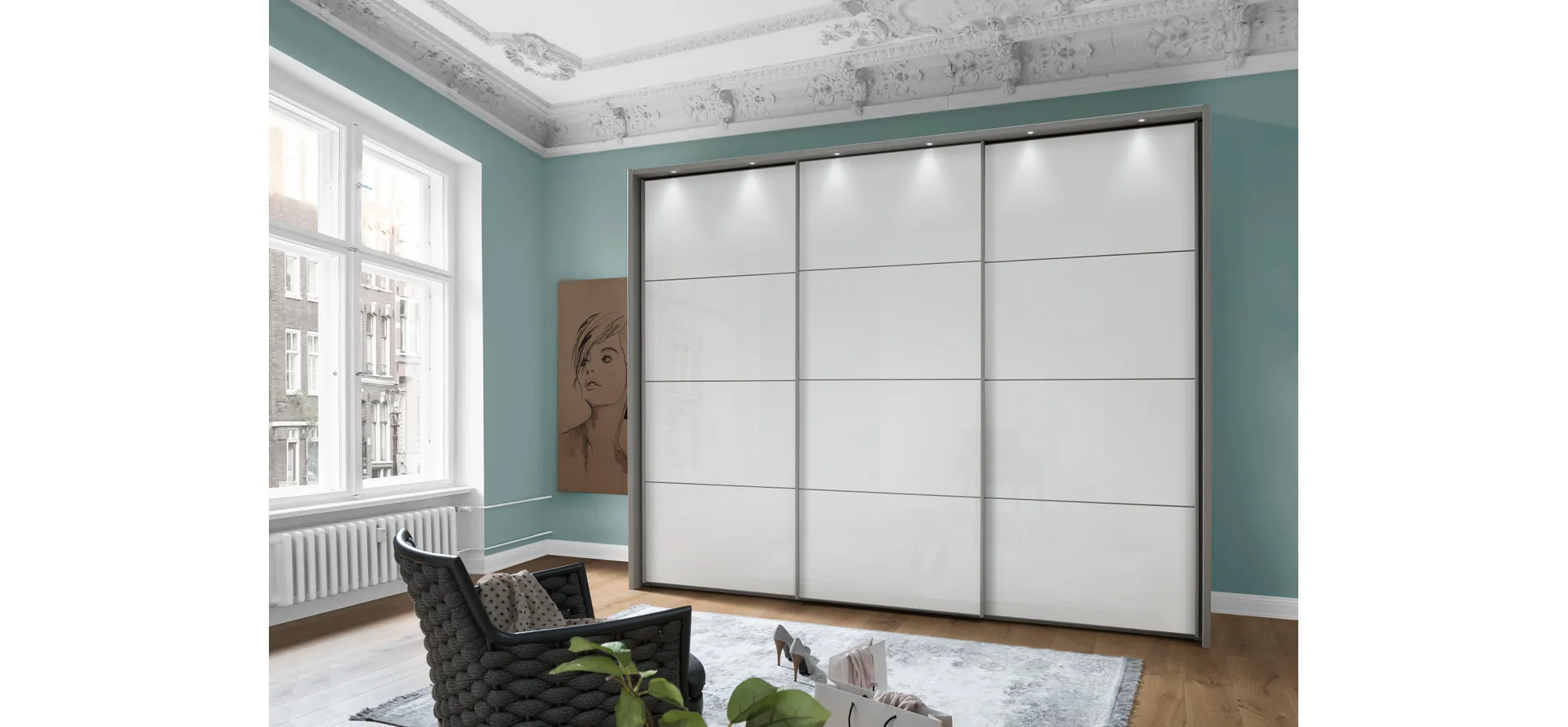 Schwebetürenschrank - B ca. 260 cm, Glas Weiß, Kieselgrau