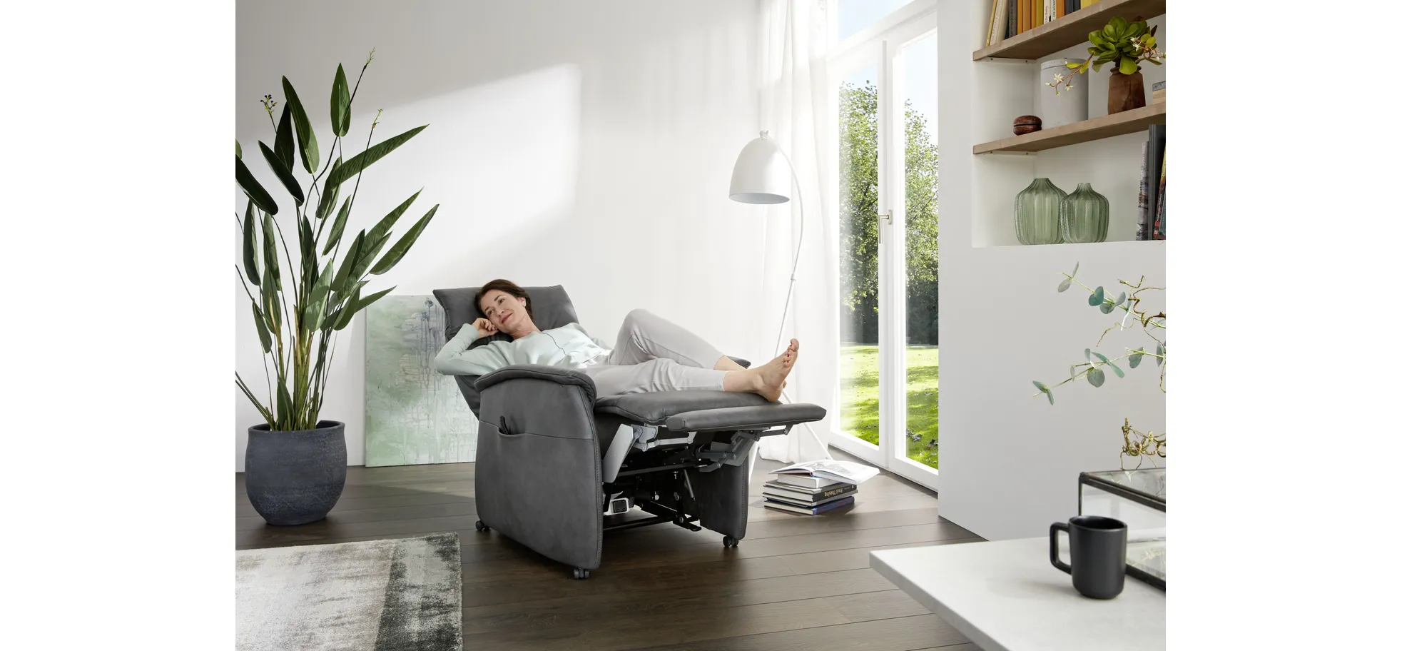 Fernsehsessel EM Düsseldorf - Relaxfunktion (3-motorisch), Leder, Brikett