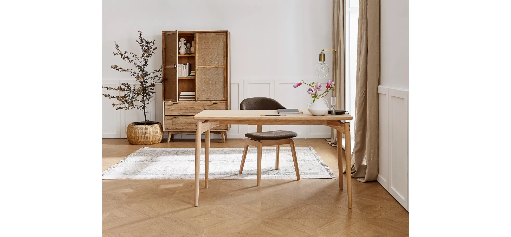 Highboard Falmouth - Akazie / Front, Rattangeflecht