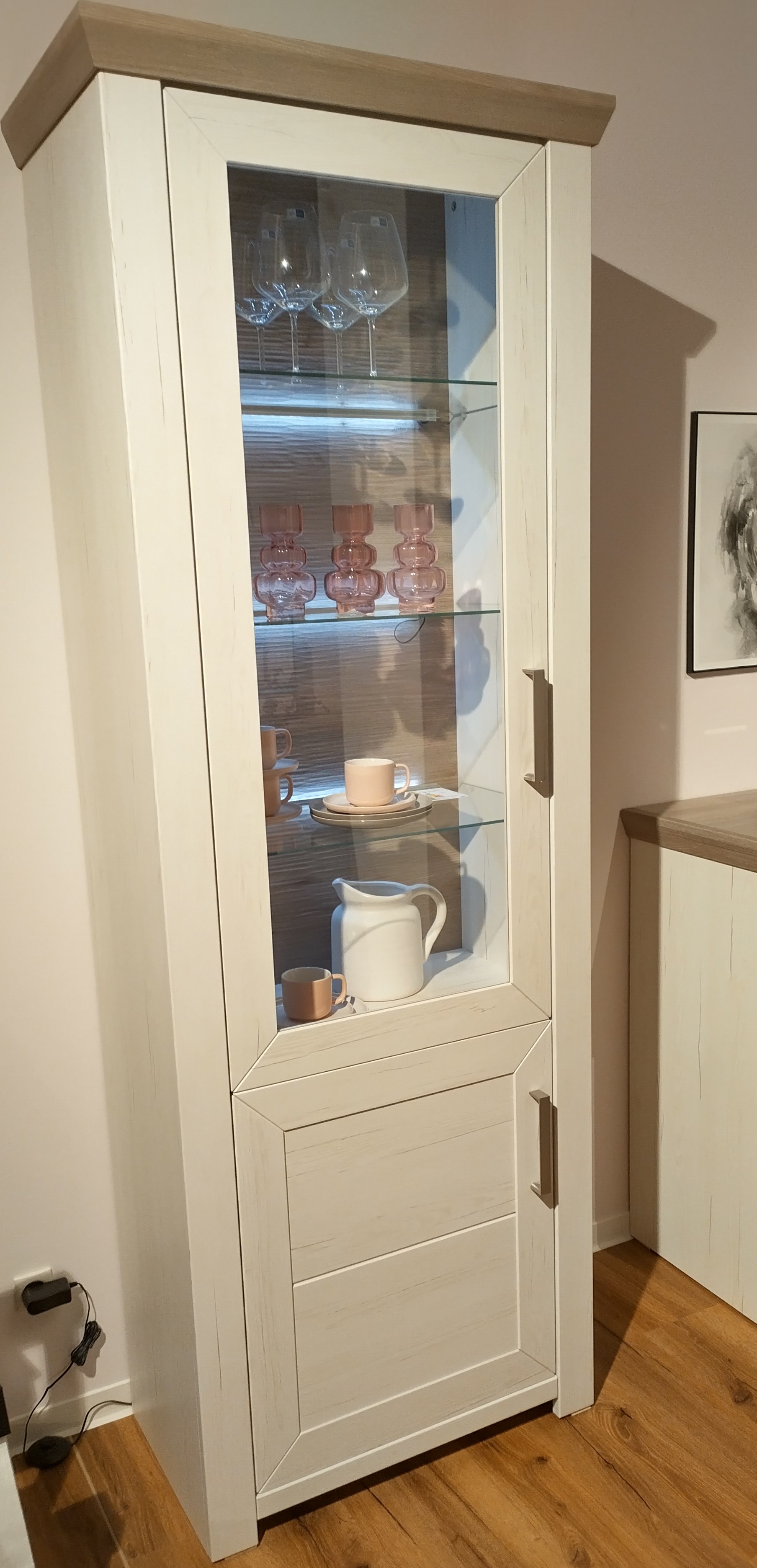Musterring, Vitrine links 2-türig, Pino-Aurelio - YORK