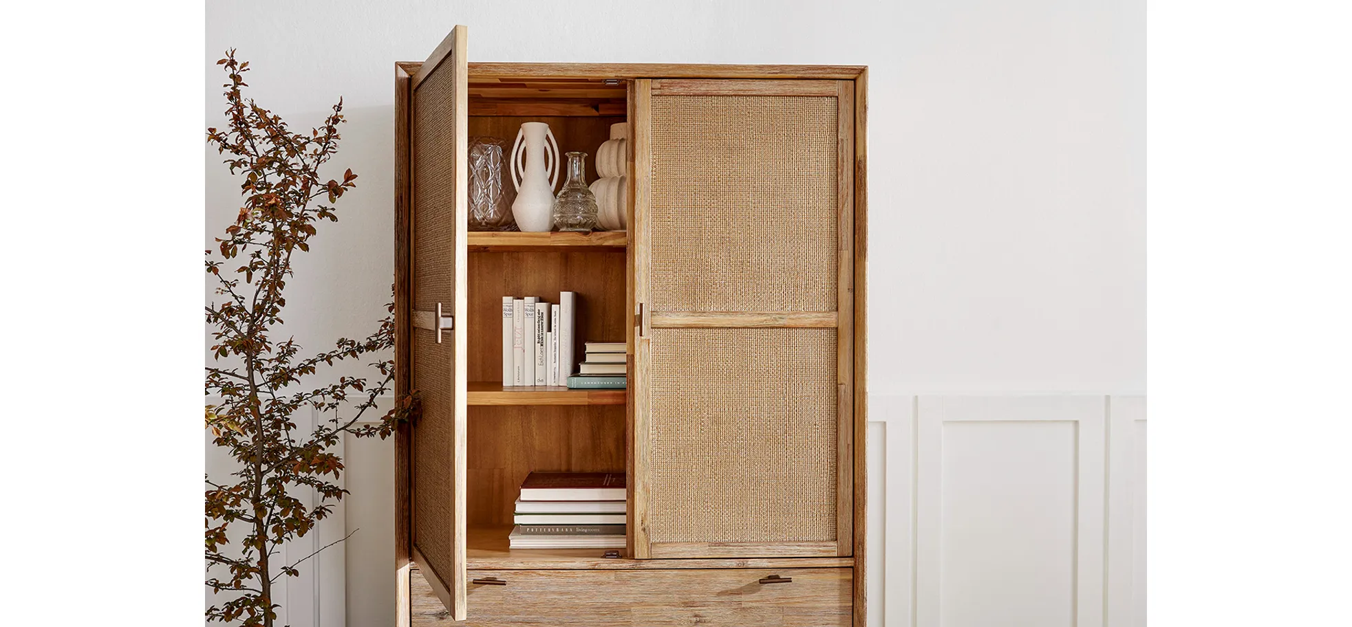 Highboard Falmouth - Akazie / Front, Rattangeflecht